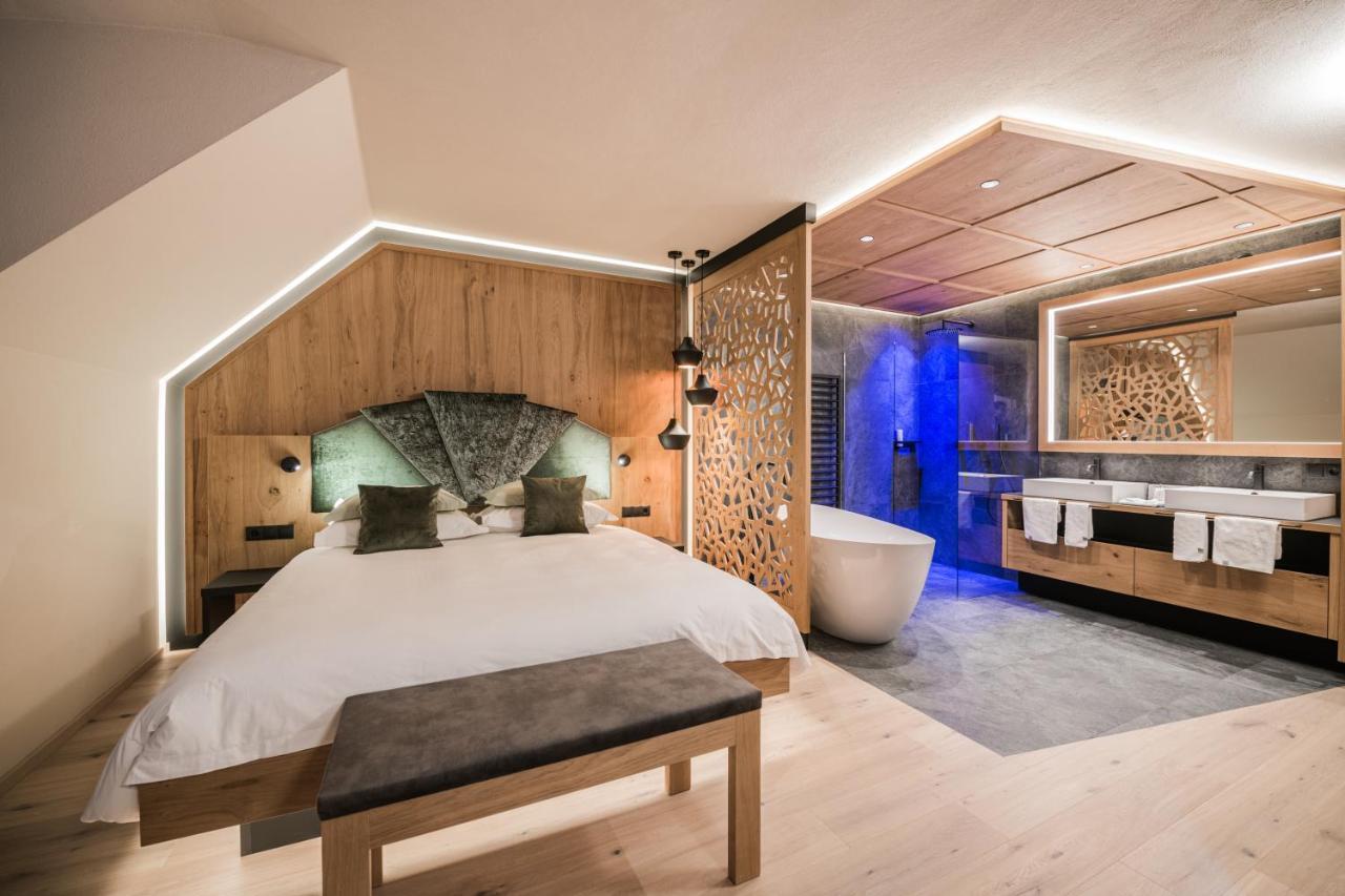 Majestic - Unique Spa Resort Brunico Luaran gambar