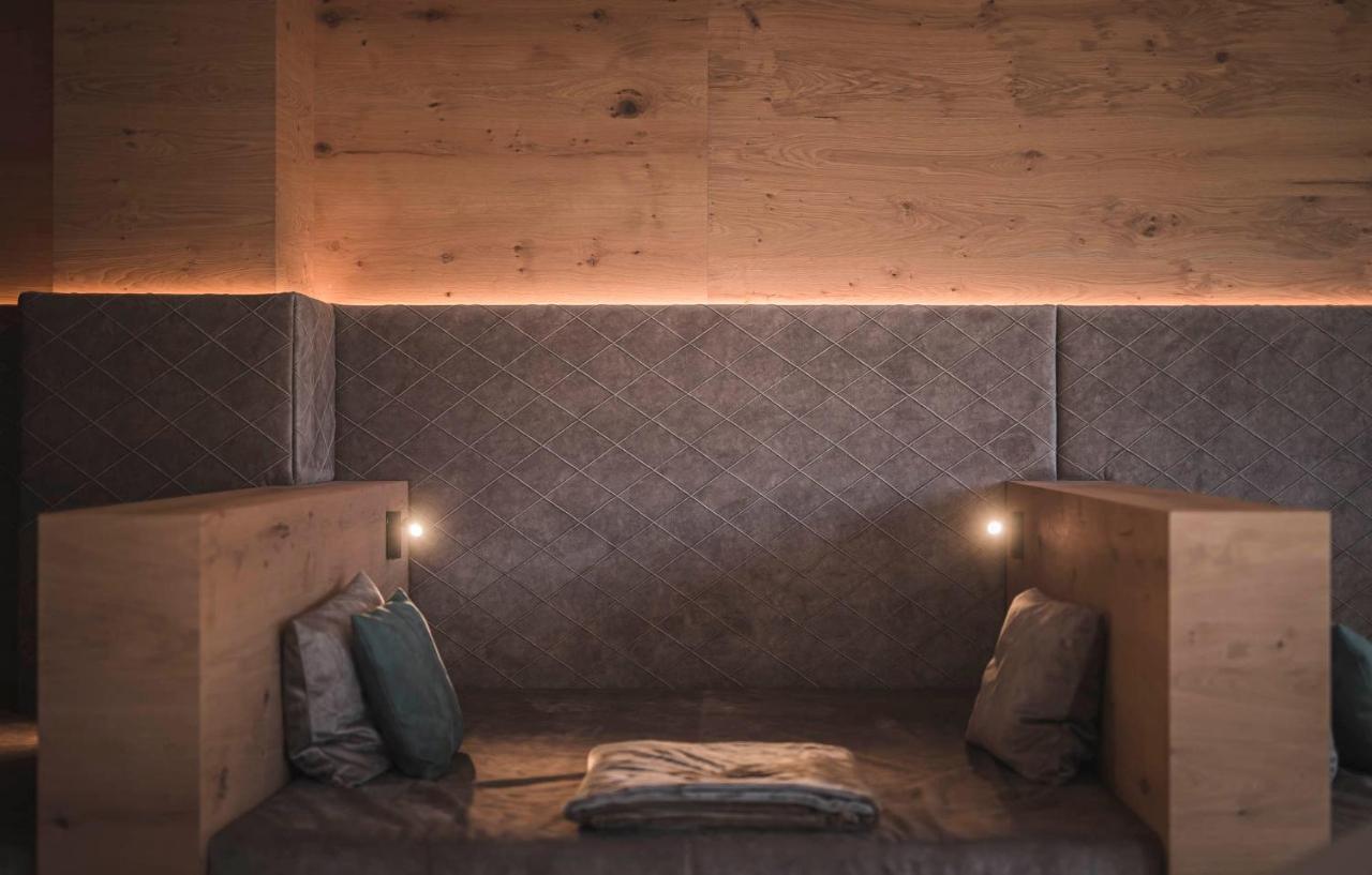 Majestic - Unique Spa Resort Brunico Luaran gambar
