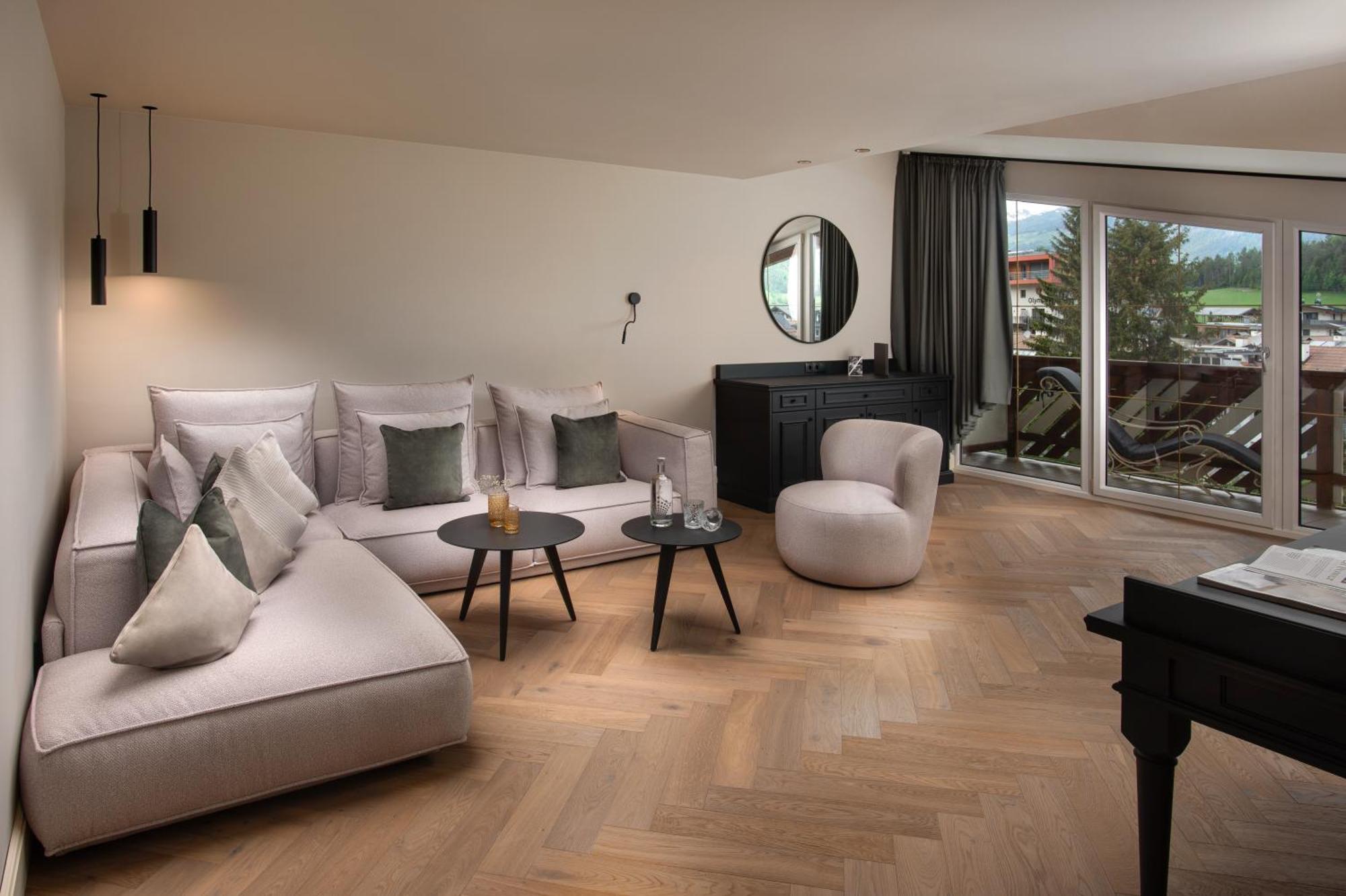 Majestic - Unique Spa Resort Brunico Luaran gambar