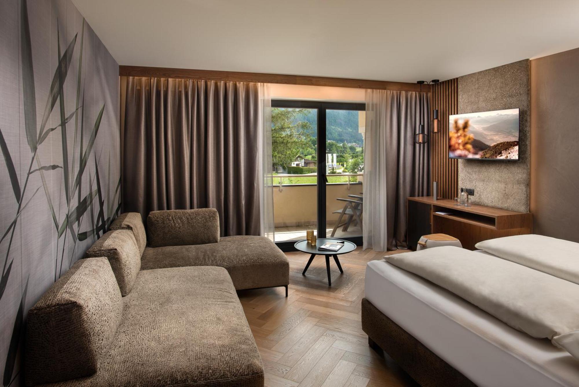 Majestic - Unique Spa Resort Brunico Luaran gambar